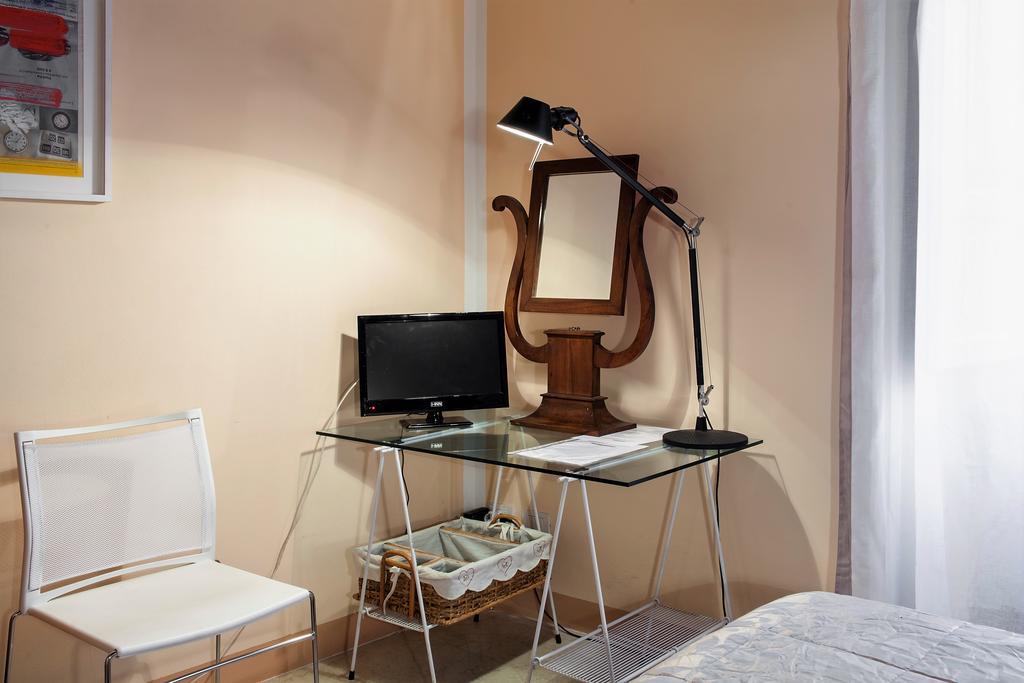 Cavour33 Bed & Breakfast Massa  Bagian luar foto