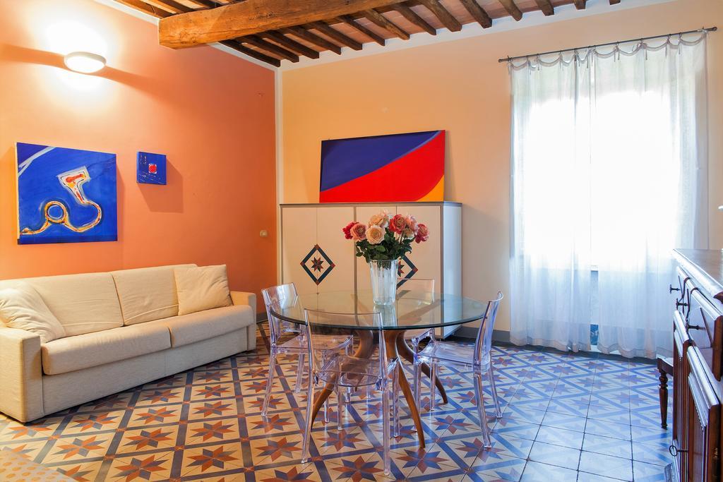 Cavour33 Bed & Breakfast Massa  Bagian luar foto