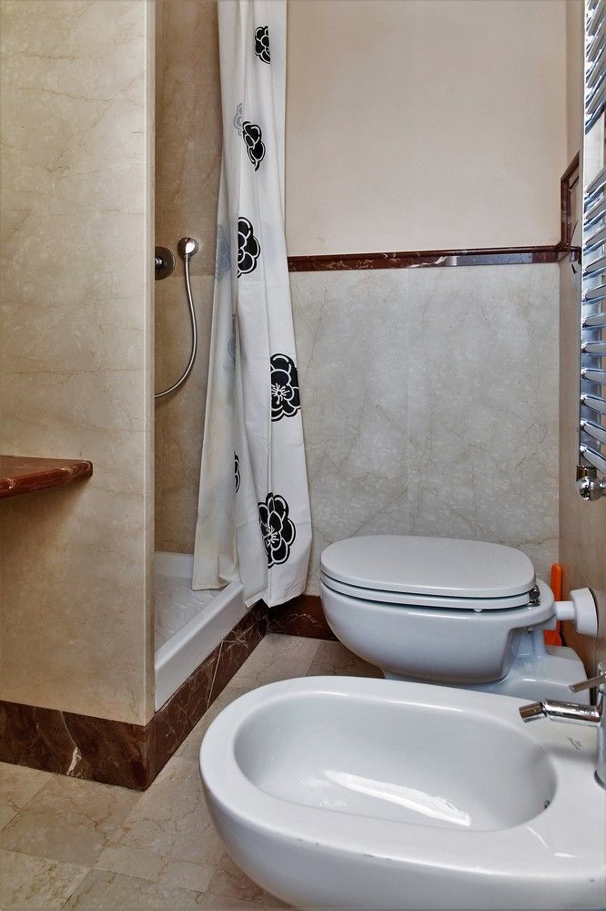 Cavour33 Bed & Breakfast Massa  Bagian luar foto
